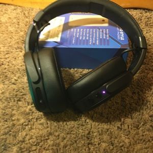 Blk skulcandy headphones